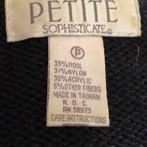 Vintage Beautiful Sweater - Picture 6 of 7